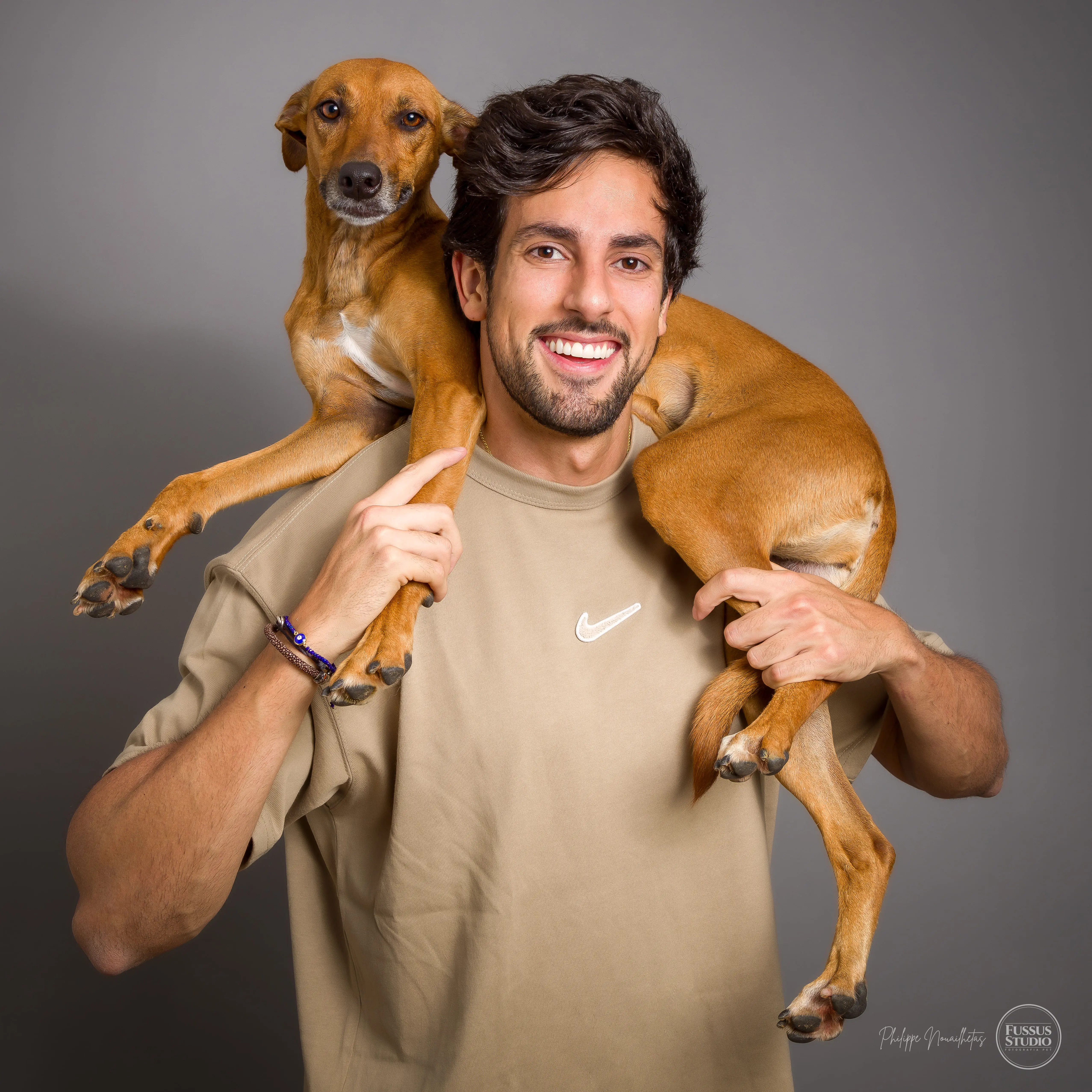 Julinho Casares com cachorro