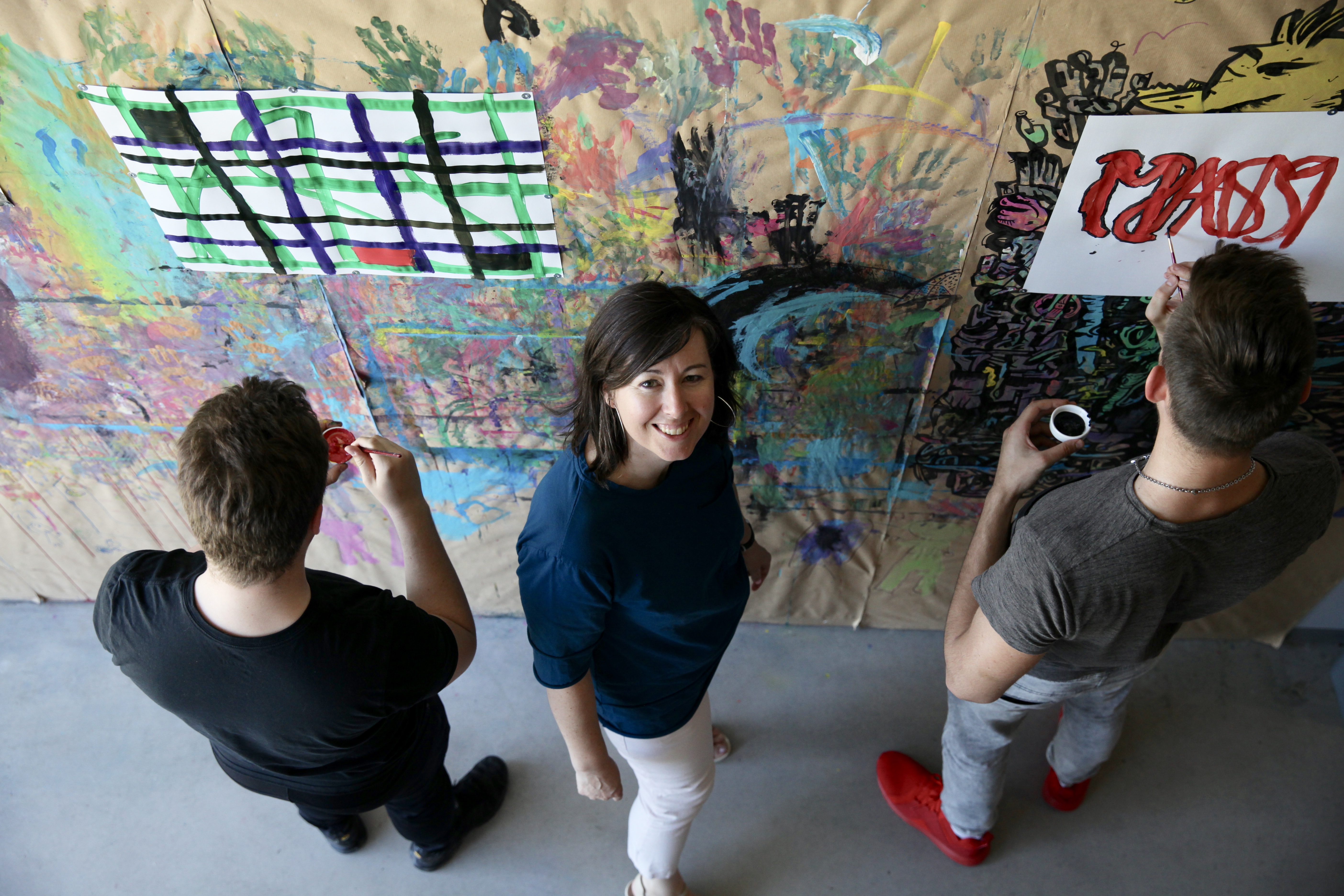Atelier d'expression artistique pour jeunes en institution — peinture libre HeartCanvas
